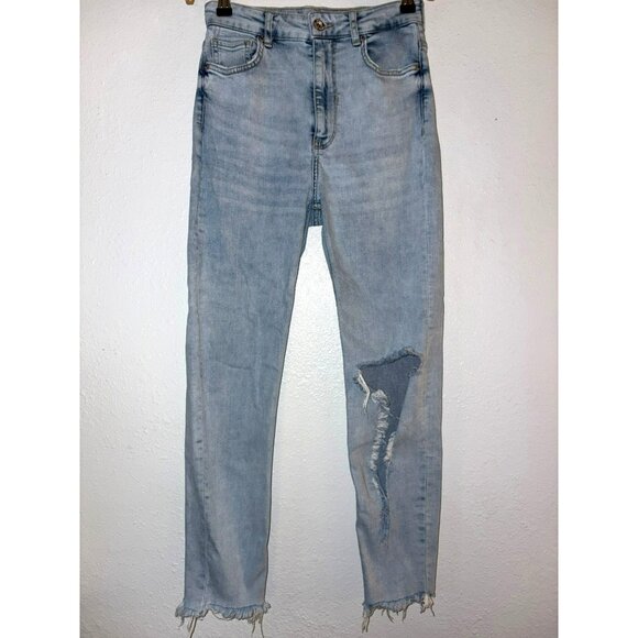 Bershka Denim Light Wash Distressed Ripped High-Rise Cropped  Jeans U.S. Size 6 - Picture 1 of 10